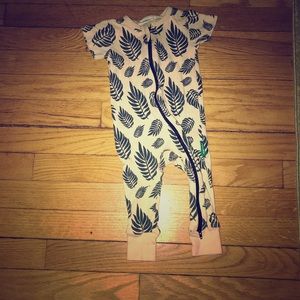 Organic cotton short sleeved sleeper